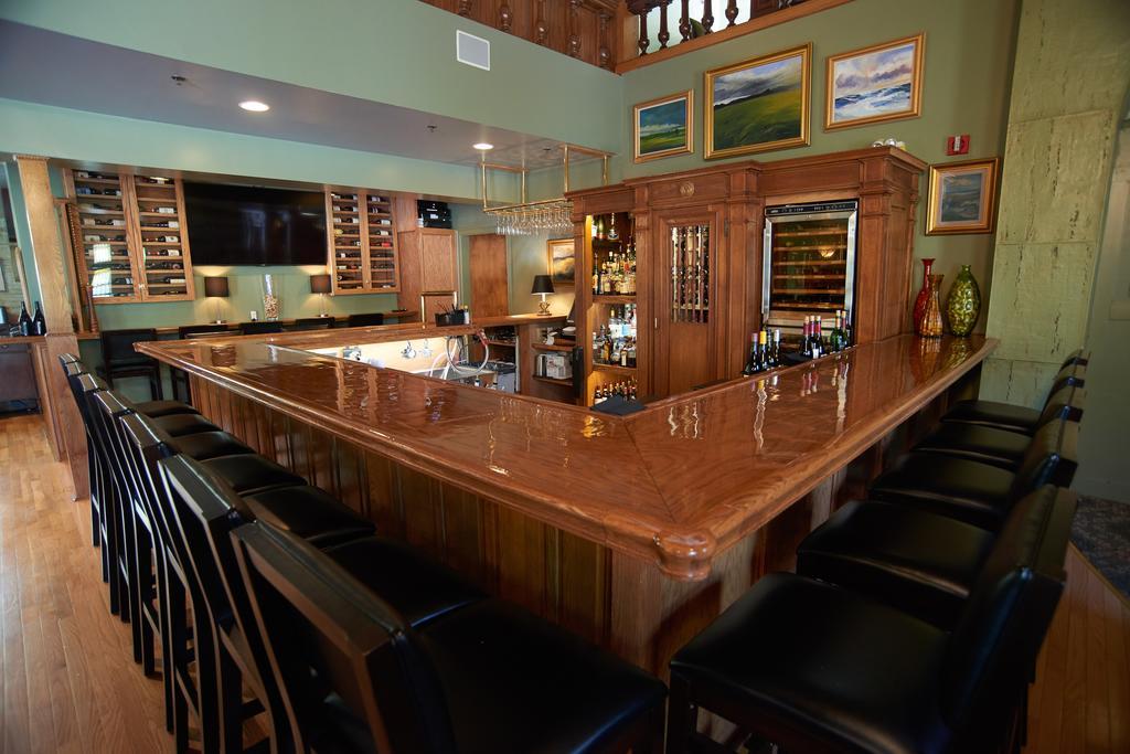 Belfry Inn And Bistro Sandwich Extérieur photo