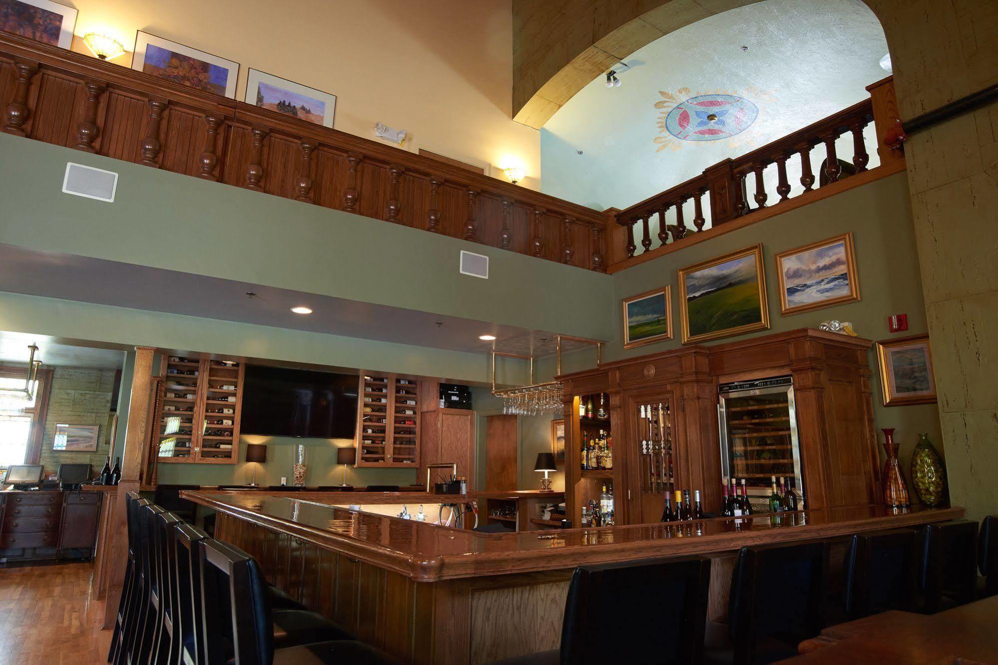 Belfry Inn And Bistro Sandwich Extérieur photo