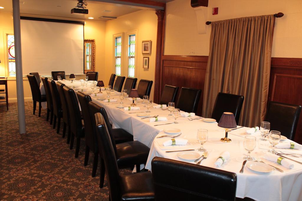 Belfry Inn And Bistro Sandwich Extérieur photo