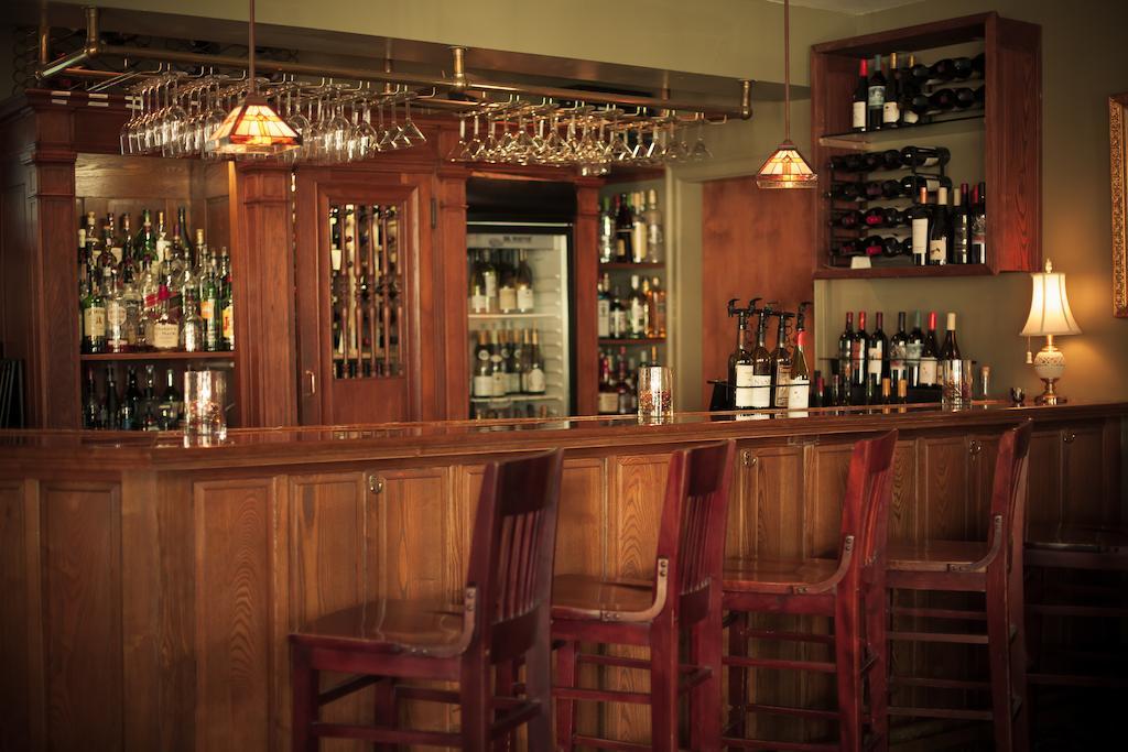 Belfry Inn And Bistro Sandwich Extérieur photo